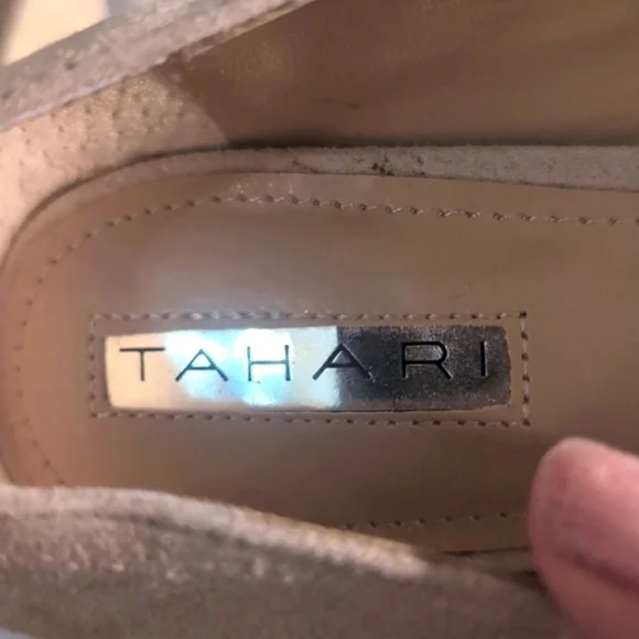 TAHARI Mavis Embellished Suede Pumps Size 8 - Neutral Tan - Picture 6 of 9